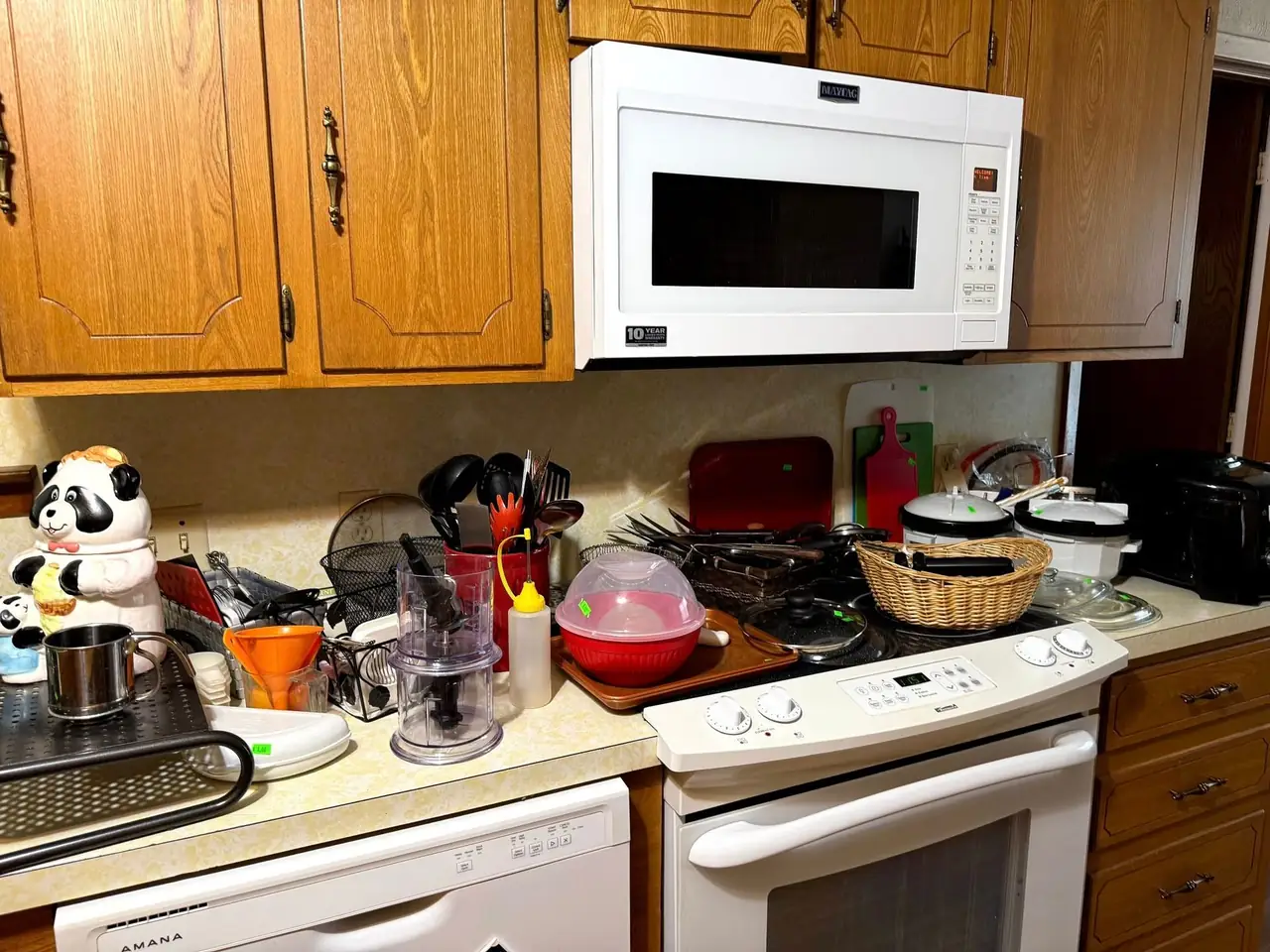 Kitchen counters, before.